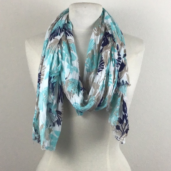 Banana Republic Accessories - Banana Republic Scarf